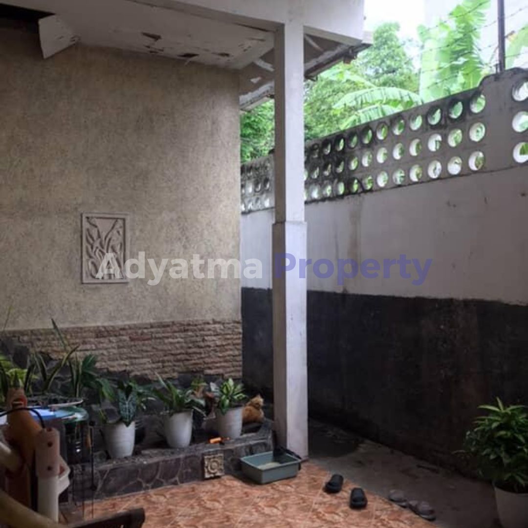 DIJUAL RUMAH TINGGAL SIAP HUNI DEKAT DENGAN JALAN KALIURANG BELAKANG KAMPUS UNIVERSITAS ISLAM INDONESIA