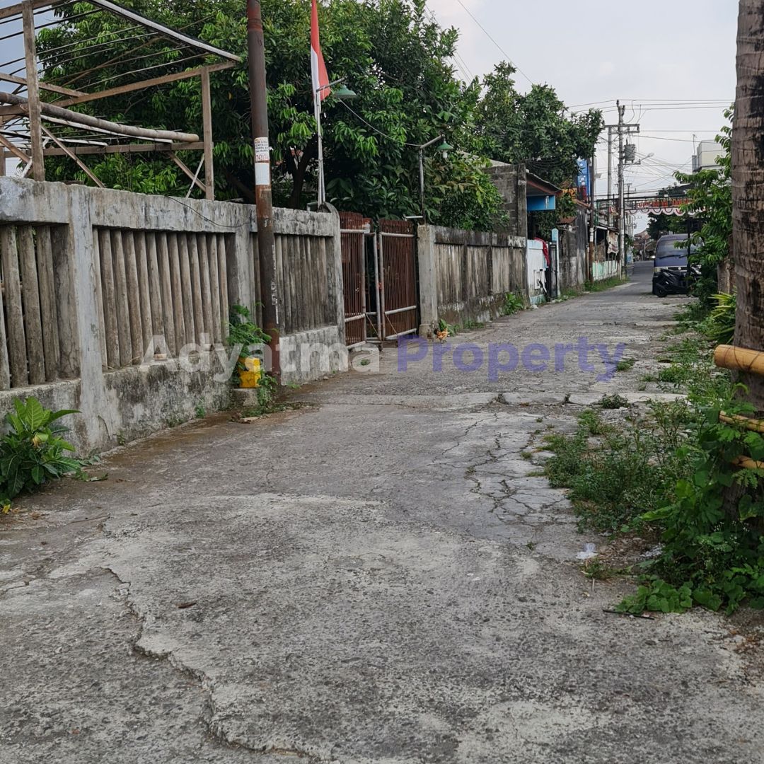 DIJUAL RUMAH DAN KOST OMSET BELASAN JUTA PERBULAN DI DEPOK SLEMAN