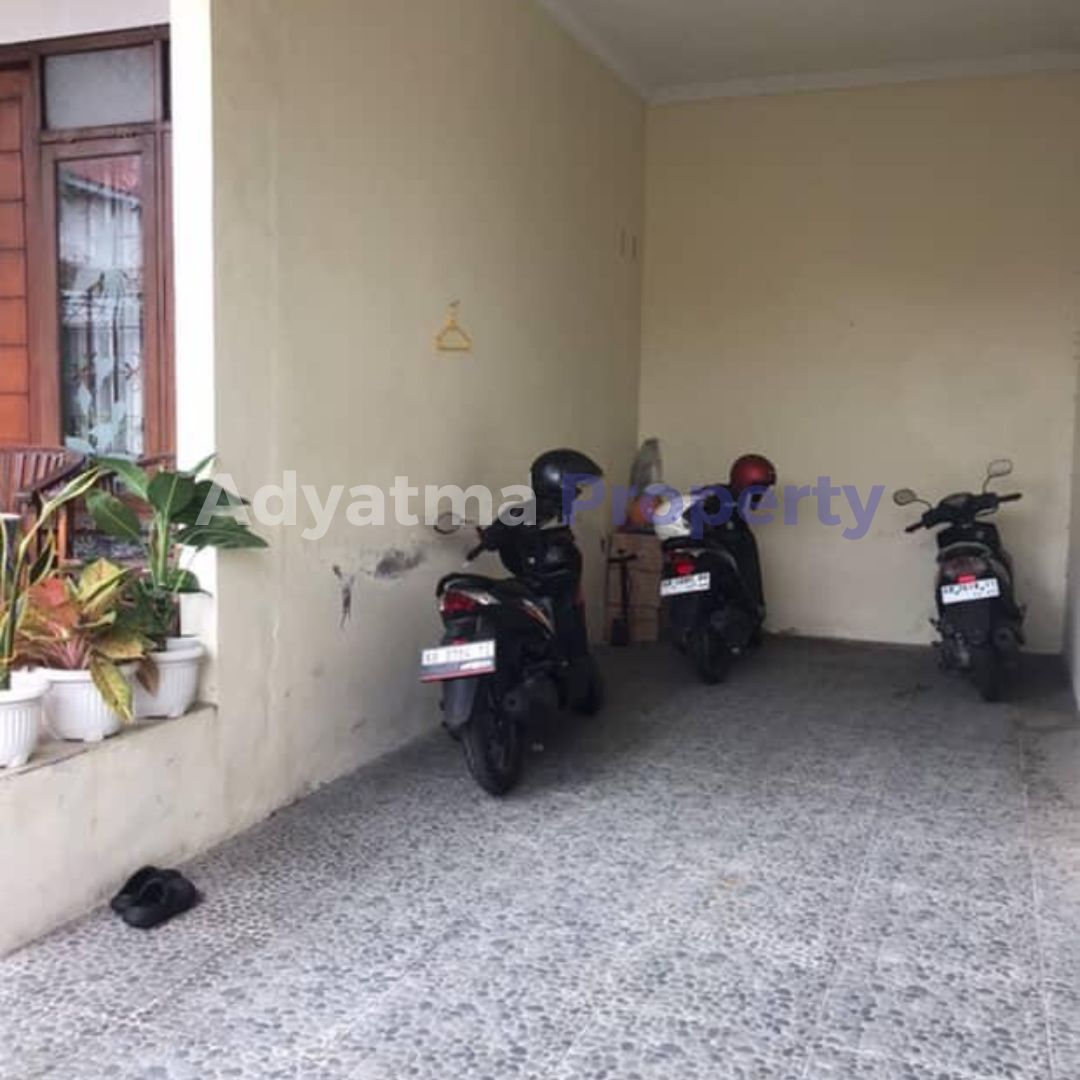 DIJUAL RUMAH TINGGAL SIAP HUNI DEKAT DENGAN JALAN KALIURANG BELAKANG KAMPUS UNIVERSITAS ISLAM INDONESIA